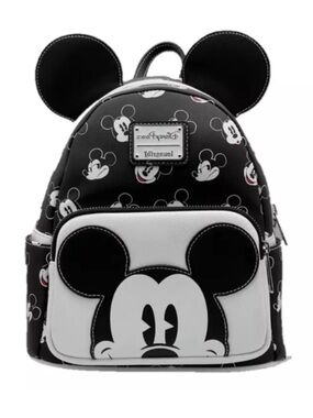 Loungefly Disney Parks Excl. Black & white Mickey Mouse face expressions